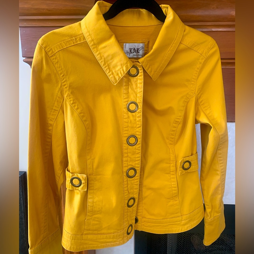 Waist Jacket with Snap Closure
